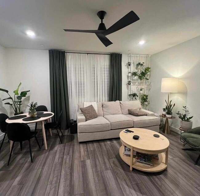 3017 Garibaldi Dr unit ADU, Roseville, CA 95747 - photo 4