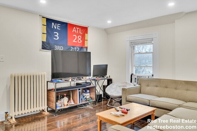 26 John St unit 3, Newton Center, MA 02459 - photo 3