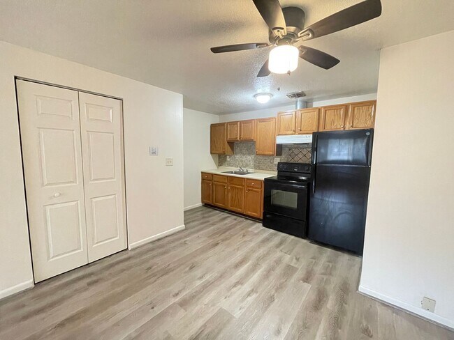 175 Loudon Rd unit W12, Concord, NH 03301 - photo 4