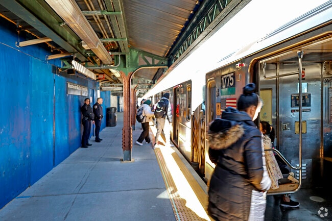 The local train in Westchester Square can take you to Manhattan in a matter of minutes.