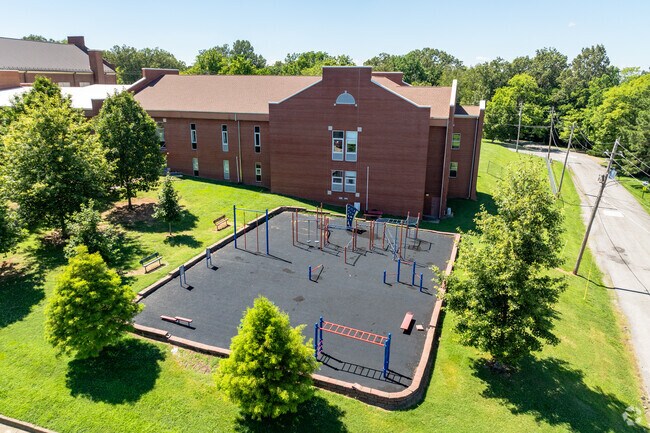 The student population of Clark Elementary School is 597 and the school serves K-5.