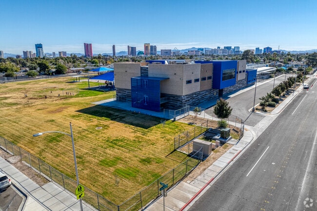 Vegas Verdes Elementary School 3
