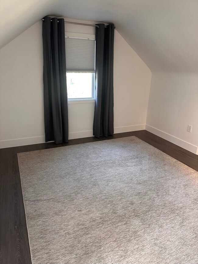 Spacious bedroom with walk in closet