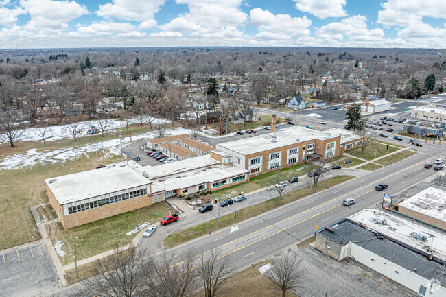 Fair Plain Middle School is a public school located in Benton Harbor, Michigan.