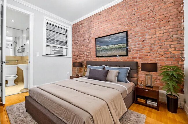 Snug Harbor unit 512, New York, NY 10003 - photo 2