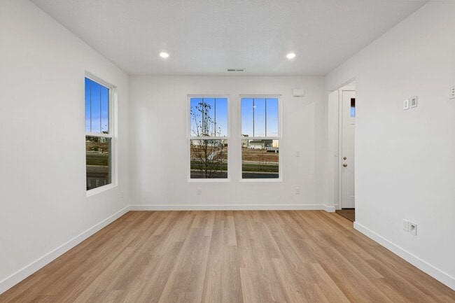 6657 W South Jordan Pkwy, South Jordan, UT 84009 - photo 4