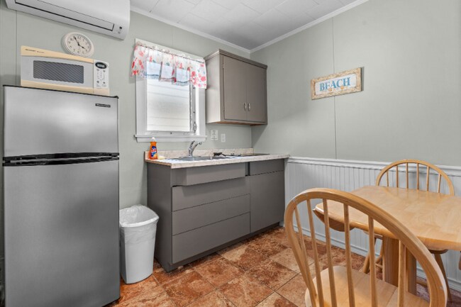 8 Traynor St unit 18, Old Orchard Beach, ME 04064 - photo 5