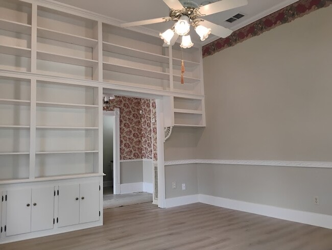 504 N Newsom St unit MAIN, Mineola, TX 75773 - photo 3