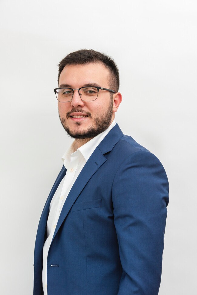Agent Photo