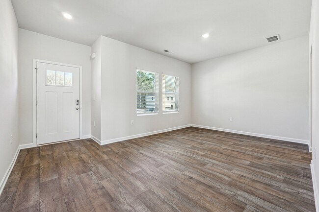 358 Orwell Dr, Social Circle, GA 30025 - photo 4