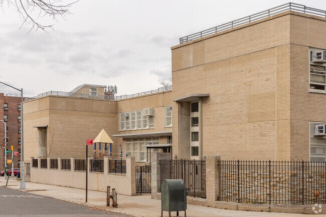 PS 205 Alexander Graham Bell is a highly rated public school located in Bayside, NY.