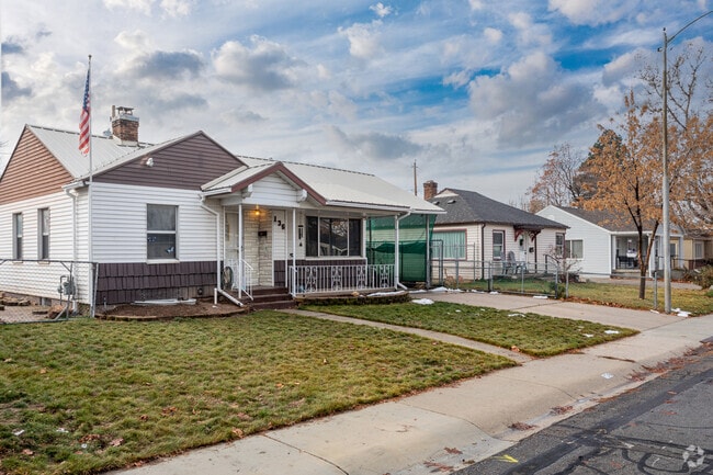 The East Hobble Creek neighborhood offers single-story homes.