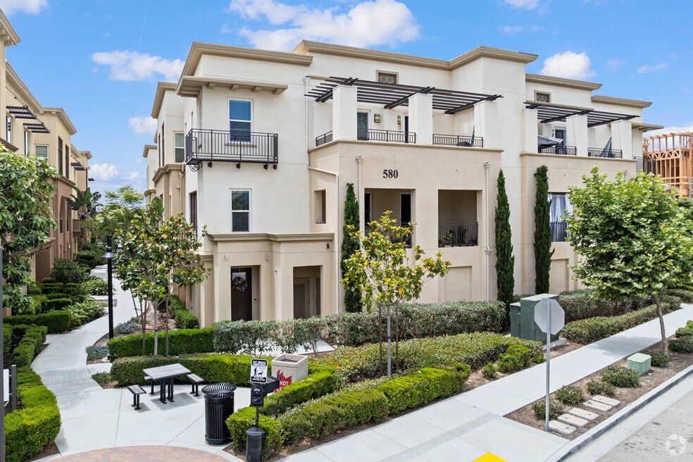 Mayfair, Oxnard, CA 93036 - photo 1