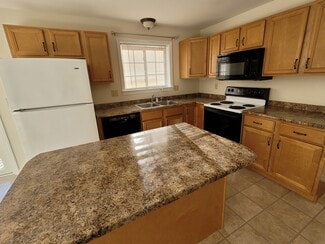 10 Lupine Rd, Brewer, ME 04412