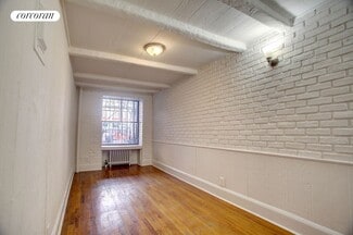 304 W 30th St, New York, NY 10001