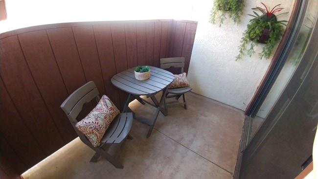 Quail Ridge Apartments, Hemet, CA 92543 - photo 7