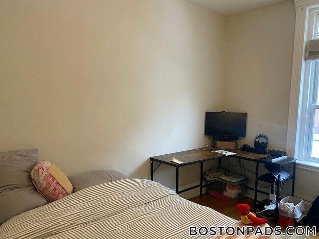 38 Hemenway St unit 2, Boston, MA 02115 - photo 2
