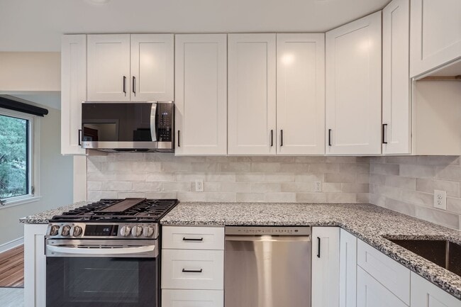 5633 Saint Croix Ave N, Minneapolis, MN 55422 - photo 5