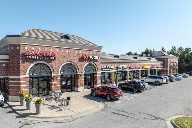 Fox Hollow residents have no shortage of restaurants to choose from.