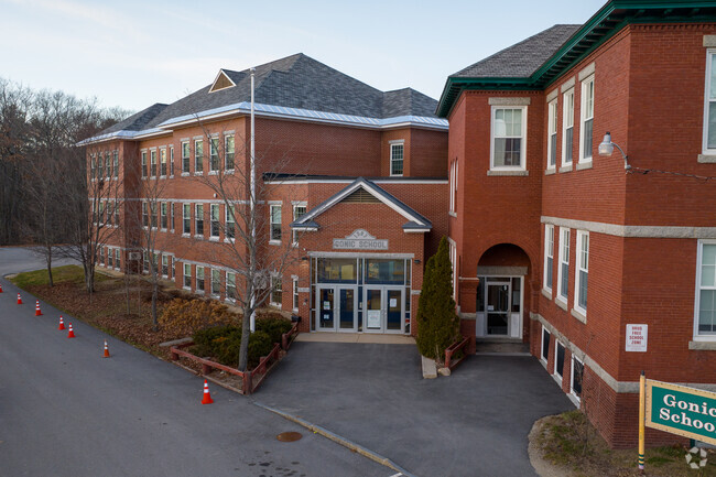 Gonic Elementary School is a public school in Strafford County.