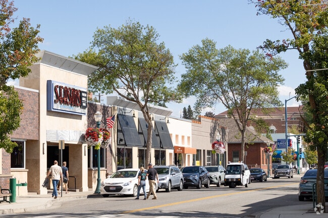 Downtown Coeur d'Alene offers Cherry Hill residents over 100 shops and restaurants to pick from.