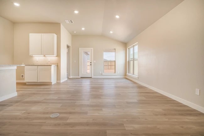 12003 Kewanee Ave, Lubbock, TX 79424 - photo 3