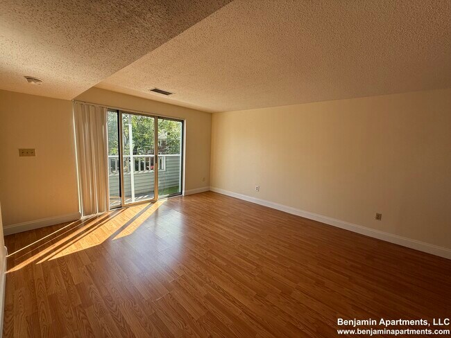 142 N Beacon St unit A4, Boston, MA 02135 - photo 5