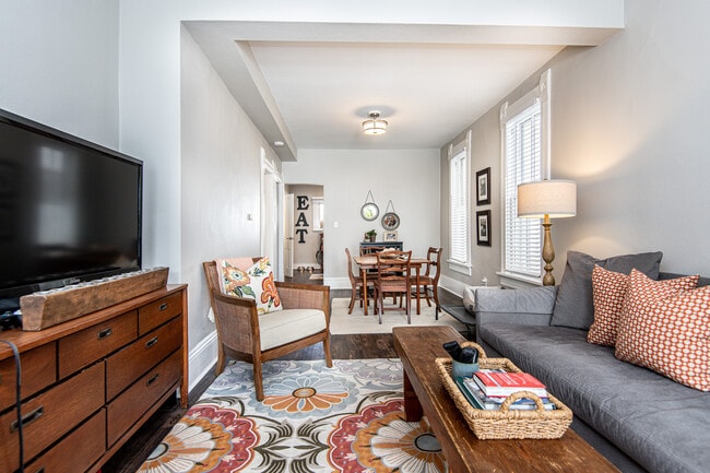 1014 E Pearson St, Milwaukee, WI 53202 - photo 6