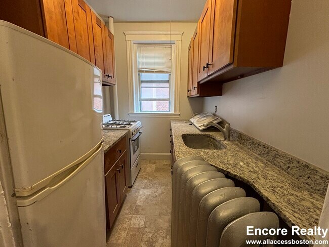 1450 Commonwealth Ave unit 31, Boston, MA 02134 - photo 6