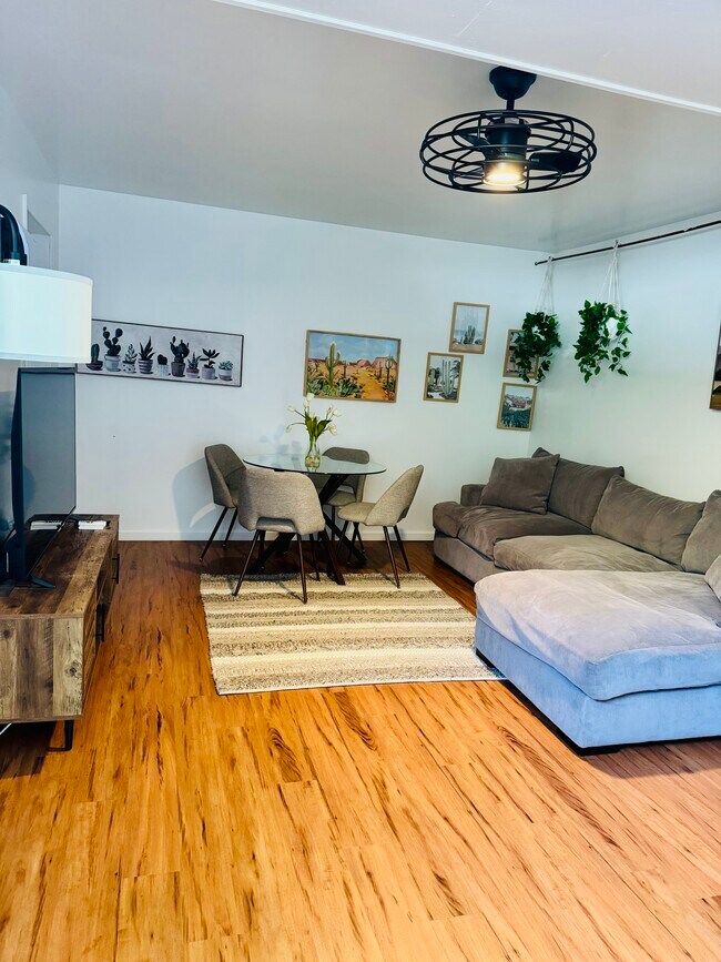 4903 Ashford Dr unit Studio, Upper Marlboro, MD 20772 - photo 2