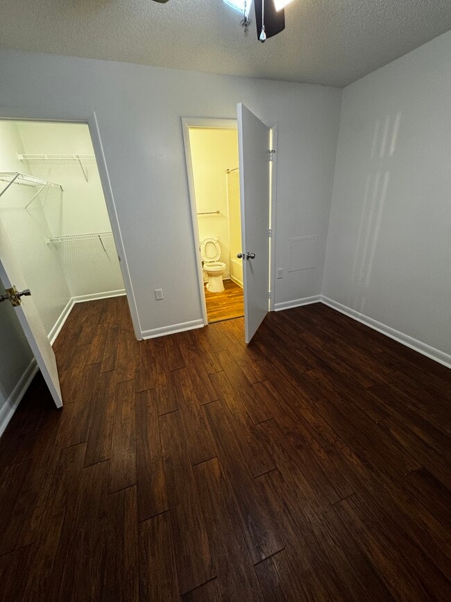 1411 Collegiate Cir unit 102, Raleigh, NC 27606 - photo 2