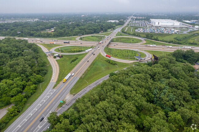 Hazel Crest Proper is just a short 40-minute drive away for a big city feel.