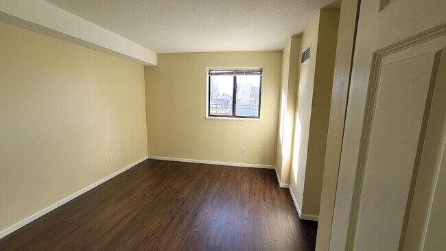 The Pointe unit 406R, Saint Paul, MN 55101 - photo 6