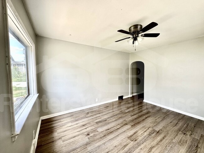 1210 West St, Des Moines, IA 50315 - photo 4