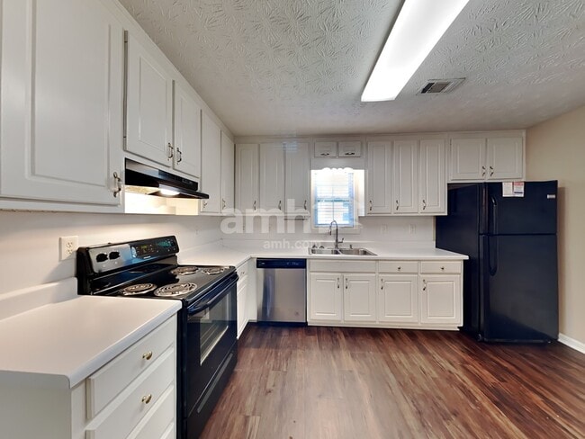 311 Crosswalk Dr, Auburn, GA 30011 - photo 3