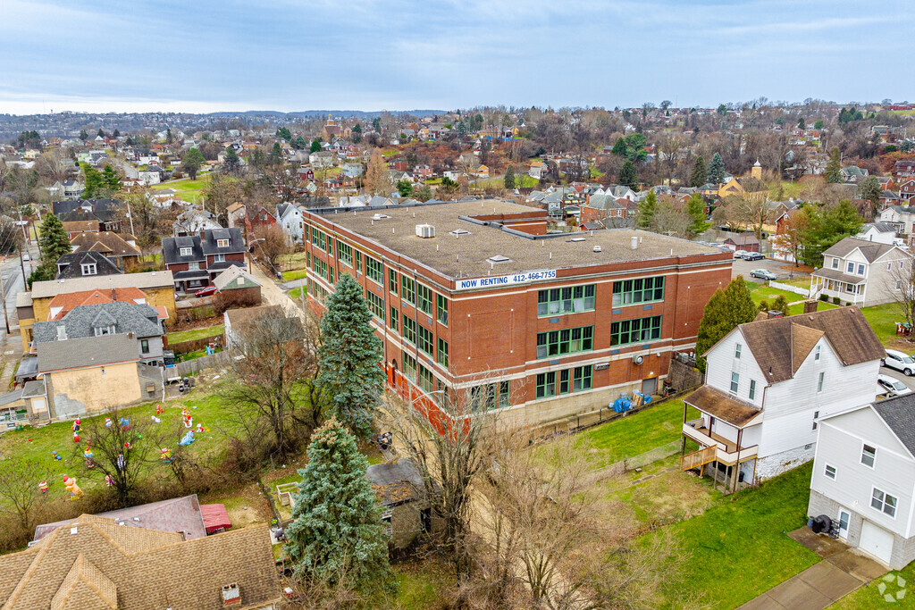 ducational excellence takes root at Duquesne Elementary School.