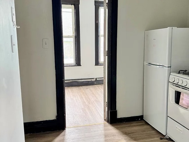 450 Hamilton St, Albany, NY 12203 - photo 3