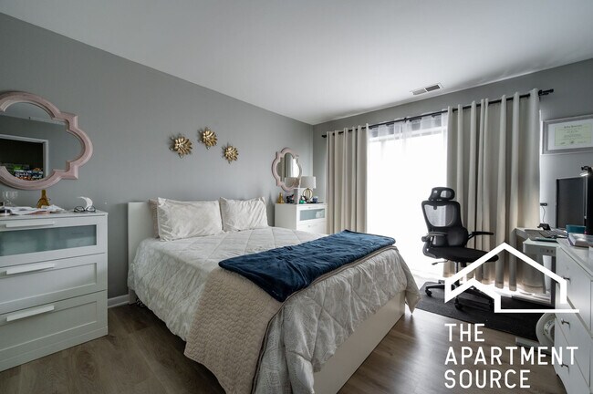 2310 N Harlem Ave unit 401, Elmwood Park, IL 60707 - photo 4