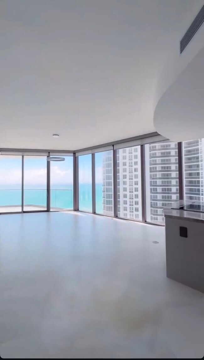 650 NE 32nd St, Miami, FL 33137