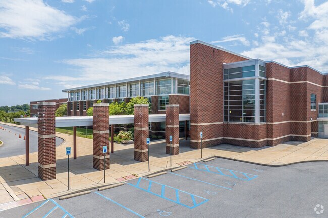 WIlson West Middle School receives an overall A- grade from niche.com.