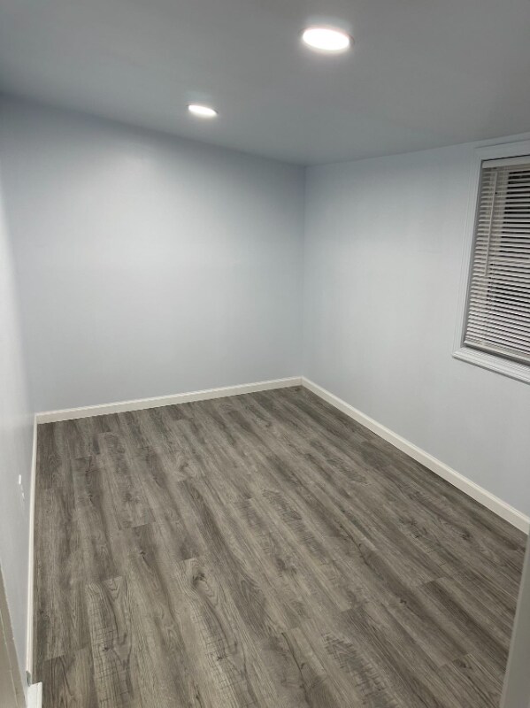 903 Sheridan Ave N unit Upper Unit, Minneapolis, MN 55411 - photo 2