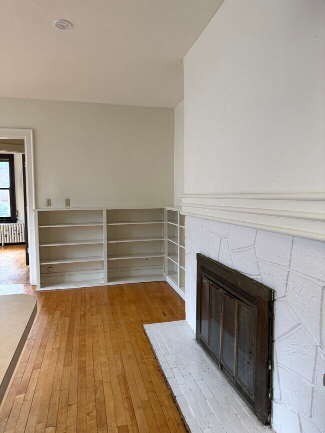 612 Howard Plaza unit G, Madison, WI 53703 - photo 6