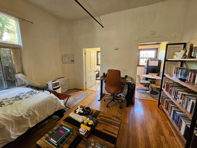 1442 Lake Shore Ave unit 6, Los Angeles, CA 90026 - photo 4
