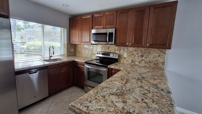 671 Deer Creek Corona Way, Deerfield Beach, FL 33442 - photo 5