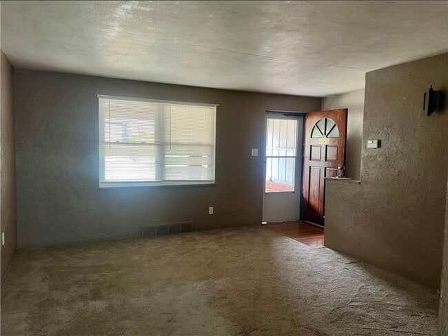 650 Dunster St, Pittsburgh, PA 15226 - photo 3