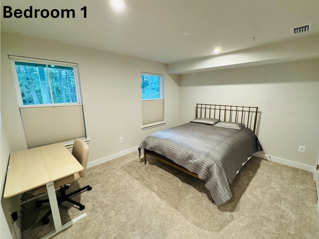 Ground suite with connected bathroom