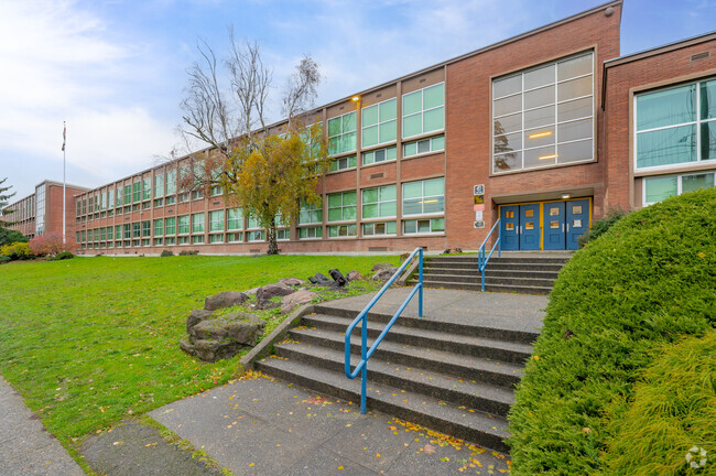 Aki Kurose Middle School.