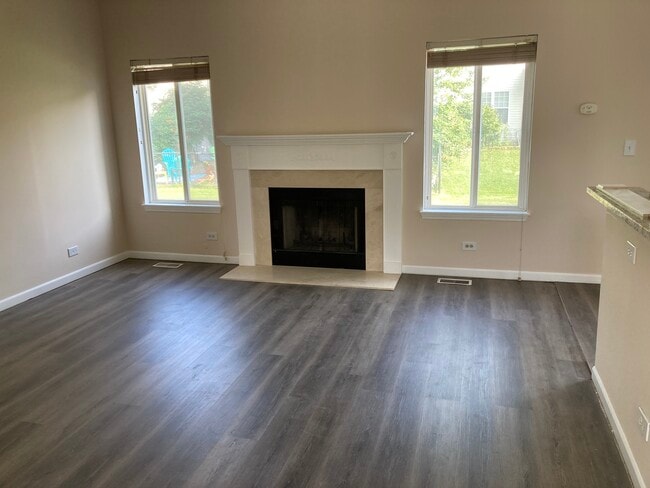 12 Gail Ct, Lake In the Hills, IL 60156 - photo 3