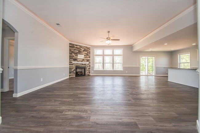 1045 Holly Springs Church Rd unit 36725435, Inman, SC 29349 - photo 5