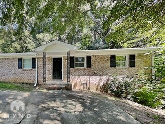 71 Sheila Ln, Powder Springs, GA 30127